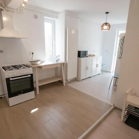 Karina Qn Apartment