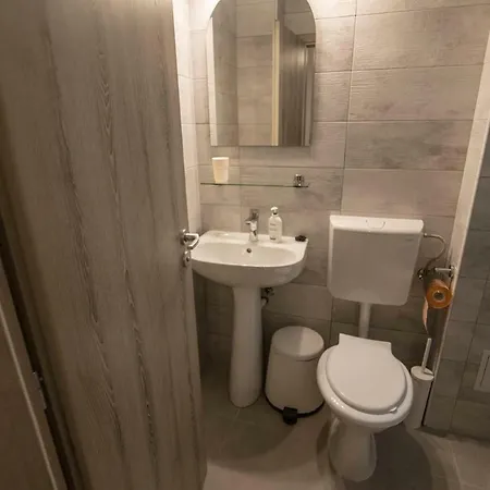 Karina Qn Apartment